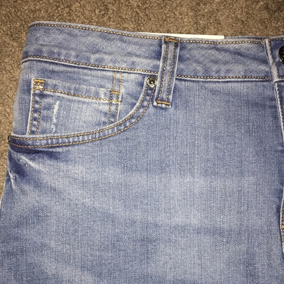NWT Seven 7 Weekend Resist Raw Hem Denim Short - Picture 5 of 5